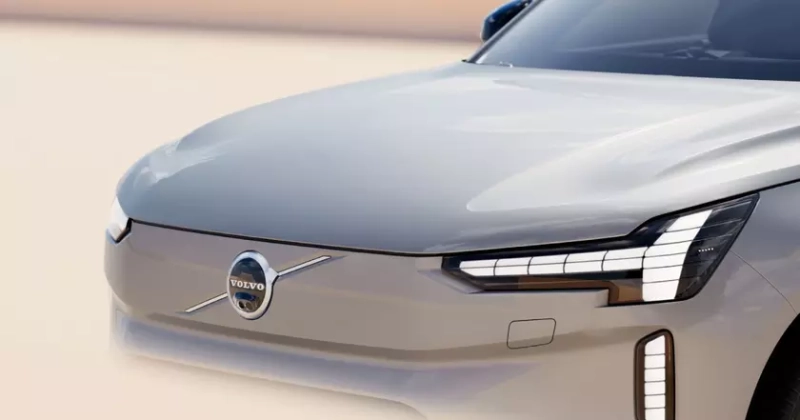 Volvo возвращает физические кнопки в салоны: 13 новых моделей до 2030 года