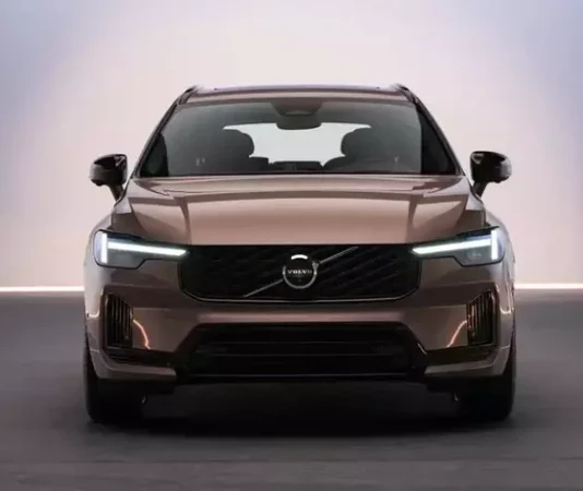 Volvo раскрыла XC60 2026 года: кроссовер получил батарею от электромобиля на 200 км хода и встроенный ИИ Google Gemini