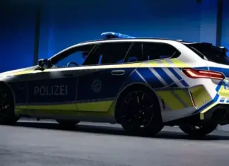 BMW M5 Touring: 727-сильный «полицейский» гибрид раскрывает потенциал, но не выйдет на патрулирование