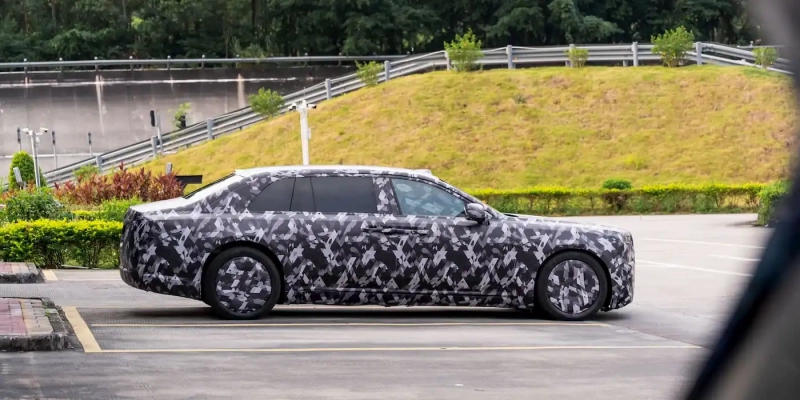 Для конкуренции с Rolls-Royce: BYD назвала флагманский седан Yangwang Altior