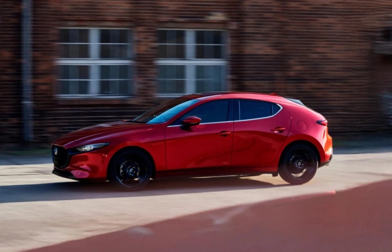 Mazda3 отказывается от необычного двигателя Skyactiv-X