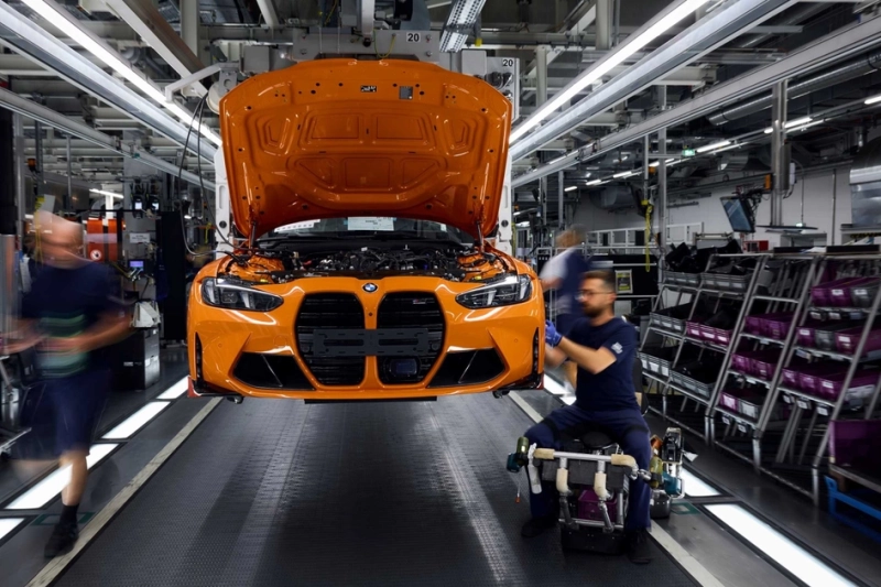 Мюнхен собрал миллионный BMW M: юбилейным стал M3 цвета Feuerorange III