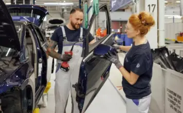 Volkswagen запустил линию демонтажа автомобилей в Цвиккау
