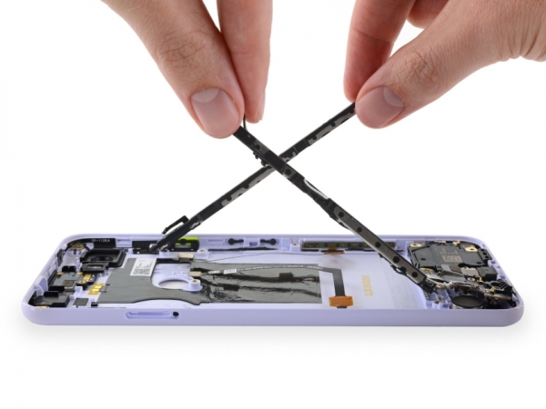 iFixit проверили ремонтопригодность нового смартфона Google Pixel 3a